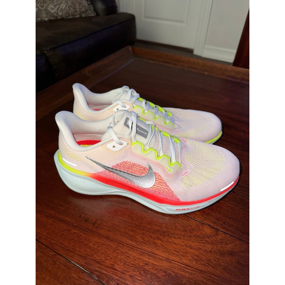Nike Womens Air Zoom Pegasus 41 White Crimson Shoes  size 9.5
